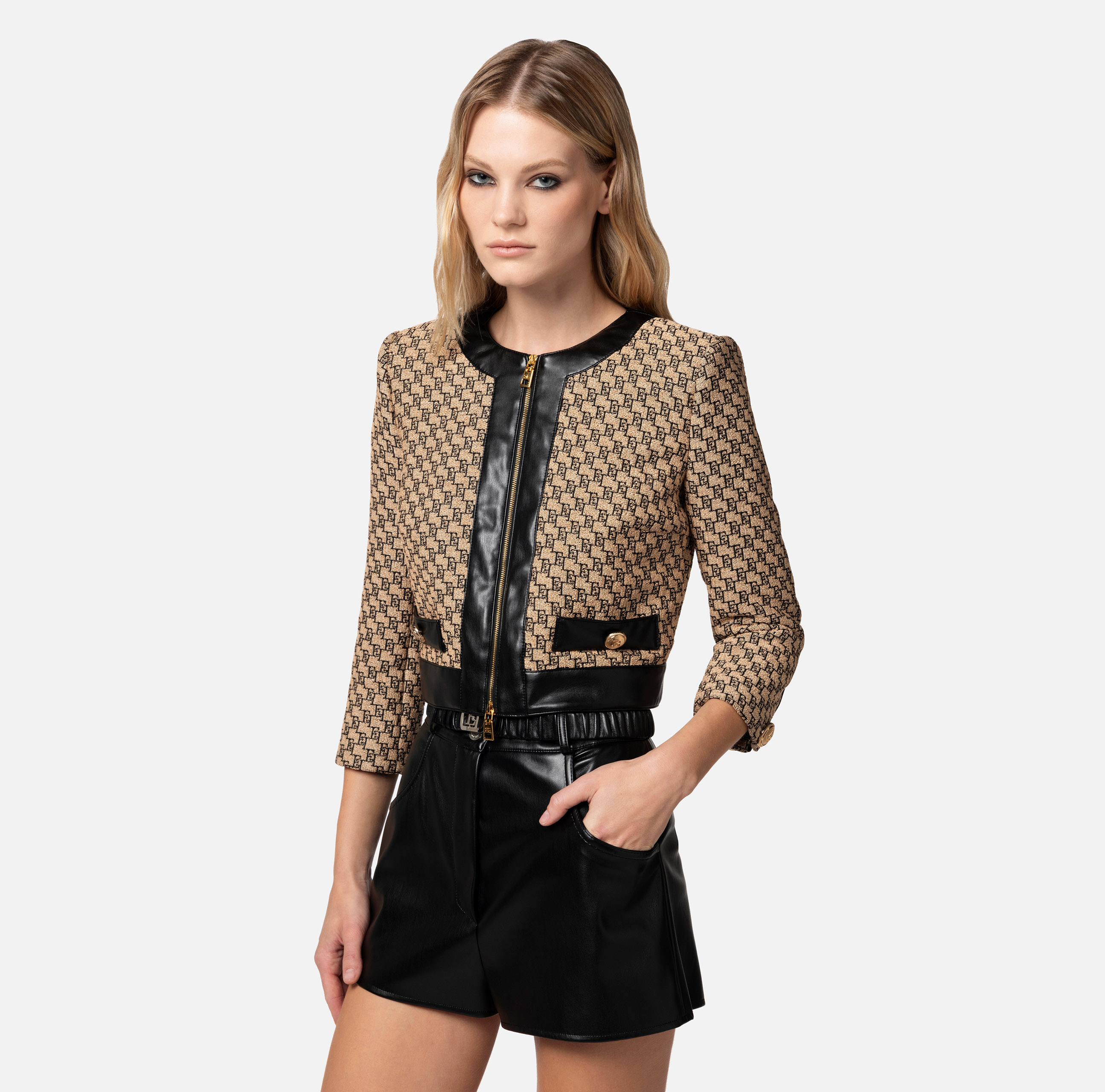 【25-26AW】ELISABETTA FRANCHI カラーブロッキング ジャケット PI76D46E2 Elisabetta Franchi Short nylon down jacket with