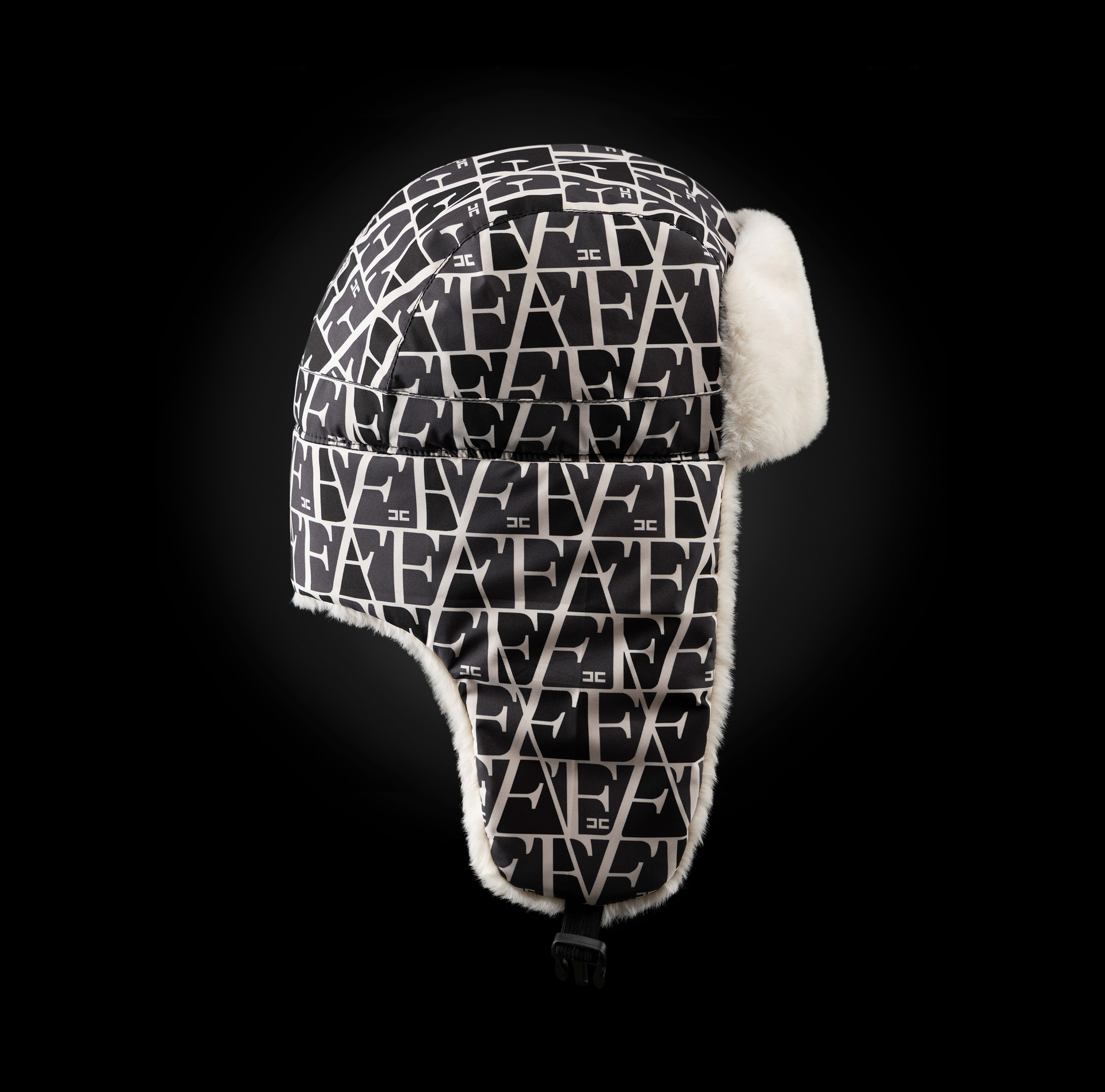 Chapka en nylon et shearling avec imprimé lettrage | Elisabetta Franchi® Outlet