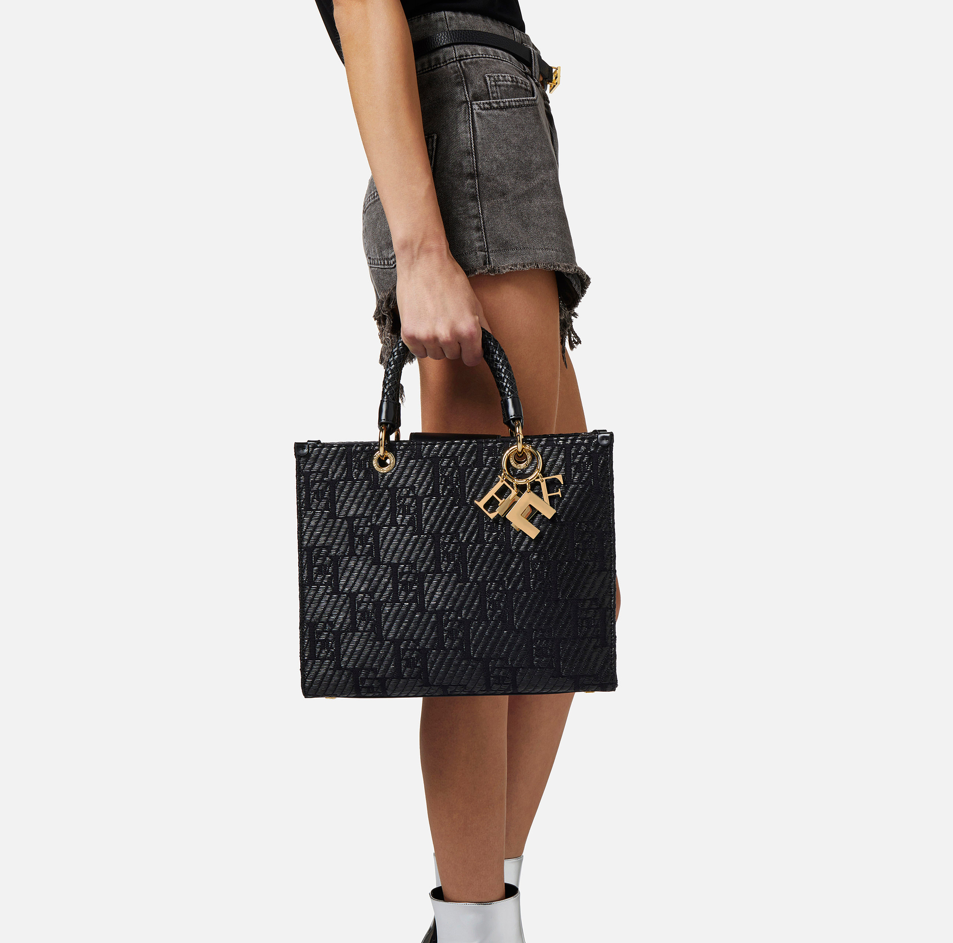 Medium shopper bag in jacquard raffia with charms - Elisabetta Franchi® Outlet