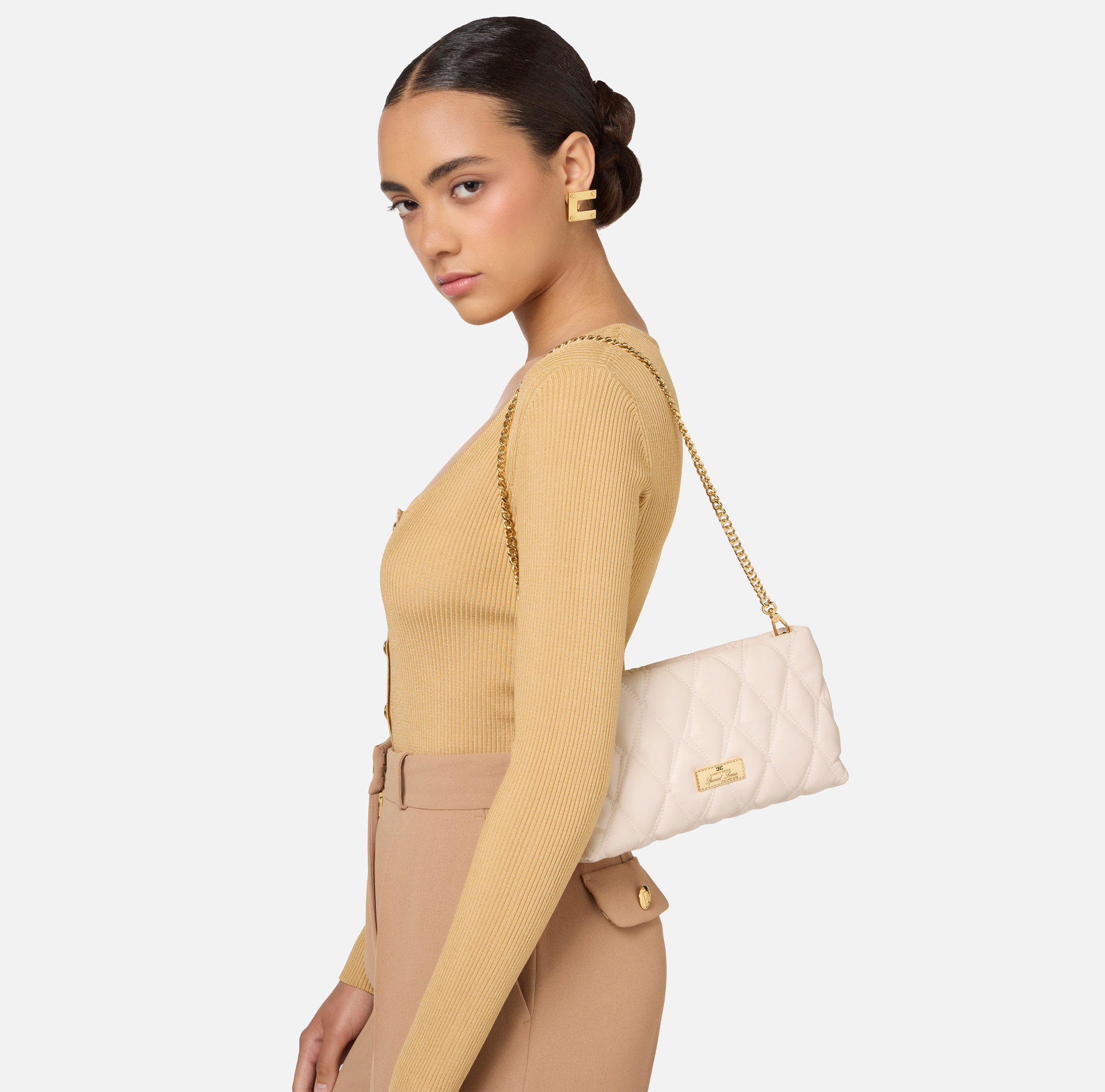Bolso de mano de tejido en relieve con correa de cadena | Elisabetta Franchi® Outlet