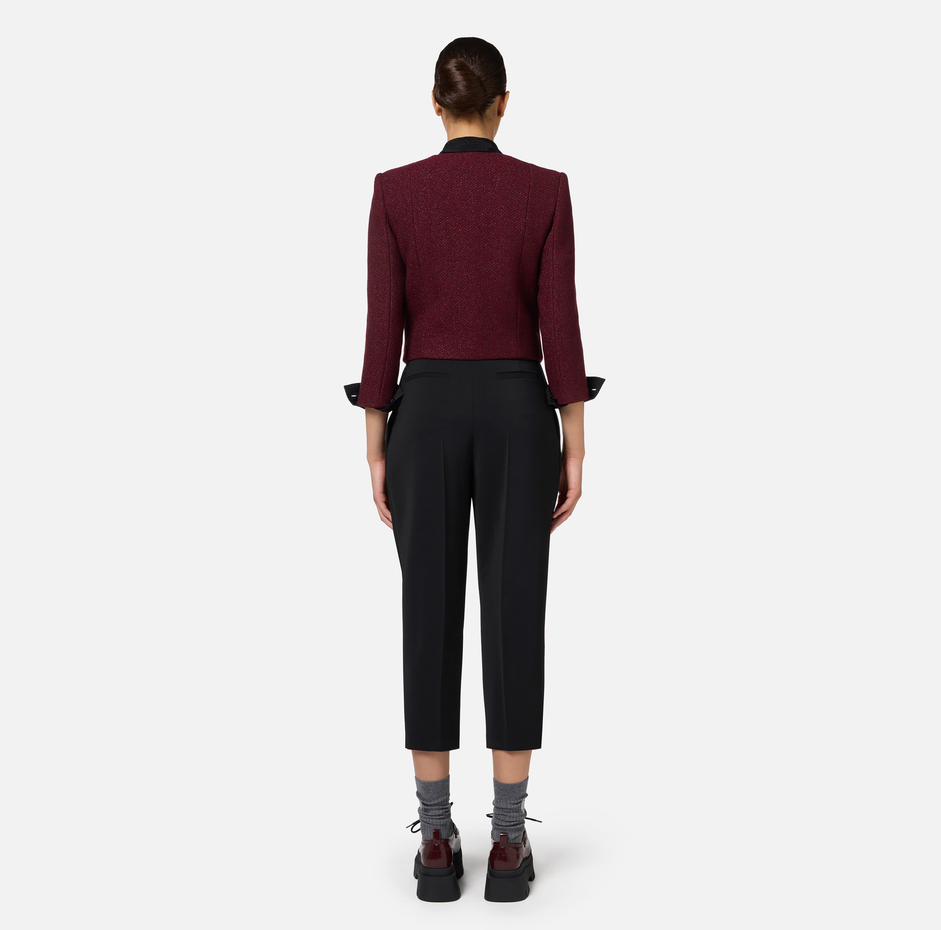 Cropped-Jacke aus beschichtetem Tweed mit Taschen | Elisabetta Franchi® Outlet