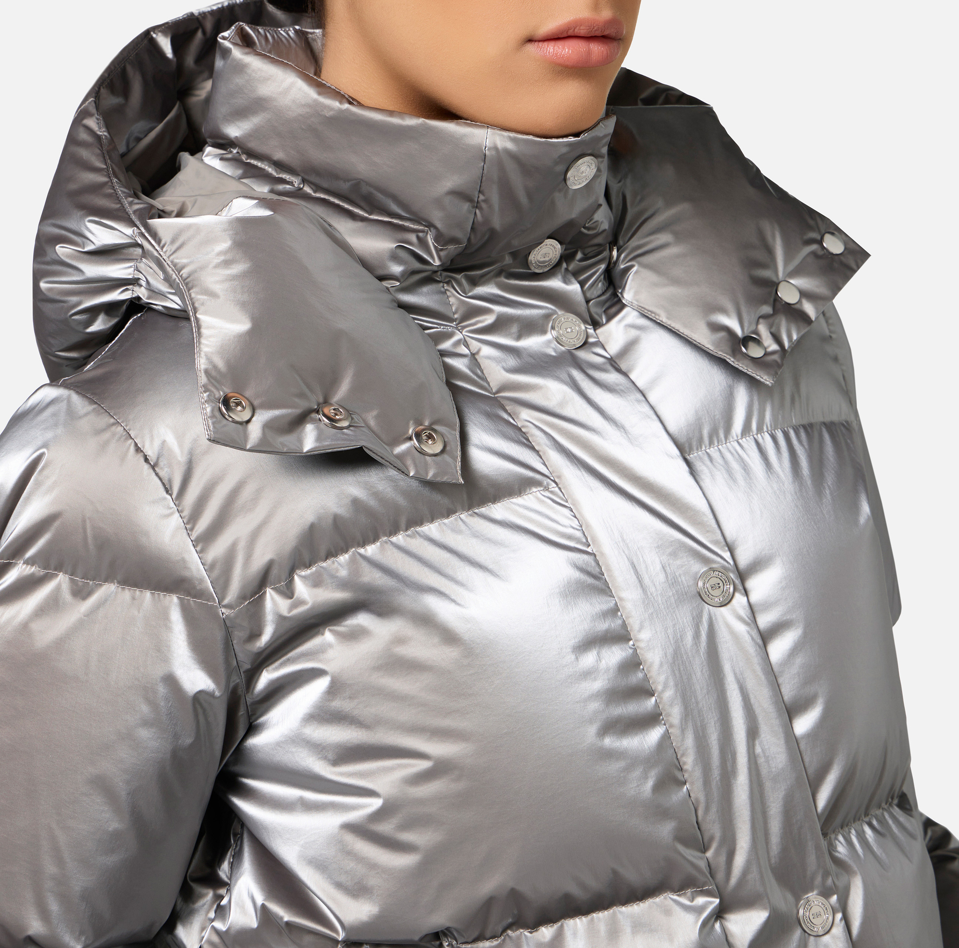 Cropped-Steppjacke aus Nylon in Metallic-Optik - Elisabetta Franchi® Outlet