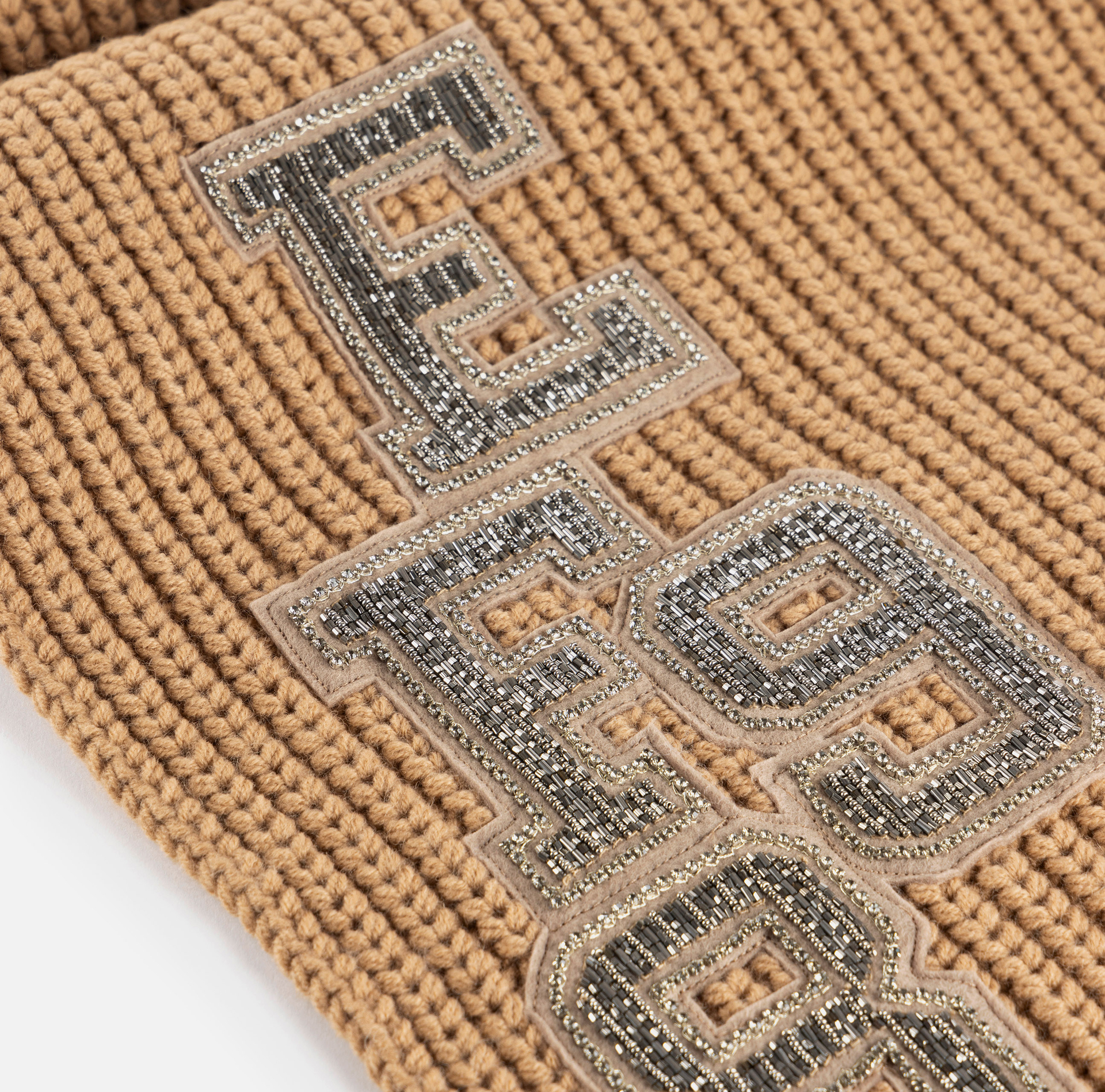 Ribbed wool scarf with college-style patch - Elisabetta Franchi® Outlet